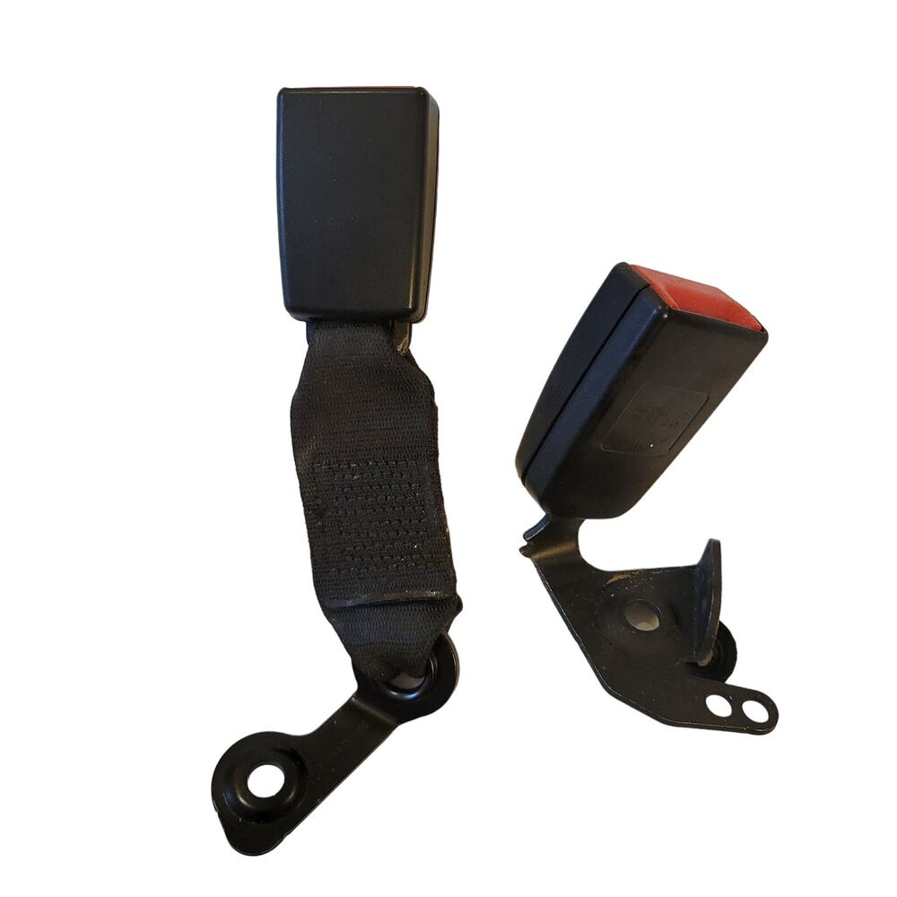 Mercedes Benz Seat Belt Rear Buckle Receiver C250 C300 W204 08-14